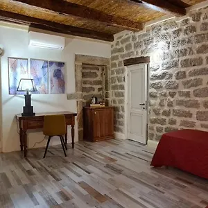 Couette-café Kabula Olbia
